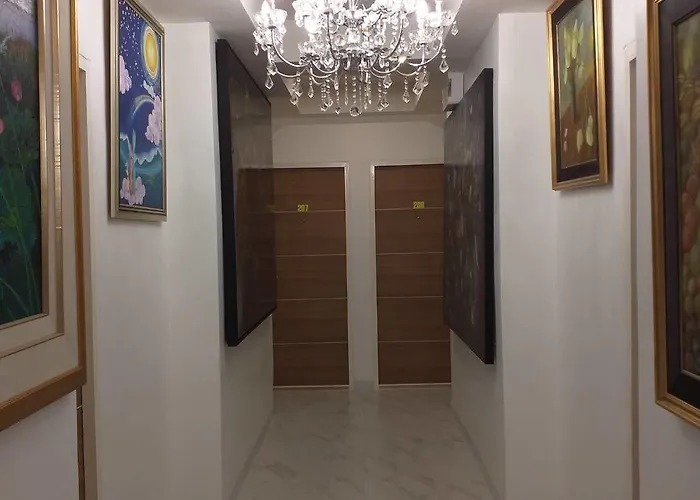 Oyo 568 Art Hua Lamphong מלון 2*