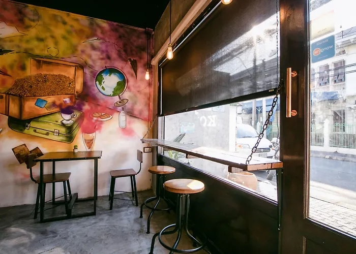 Oyo 568 Art Hua Lamphong מלון 2*