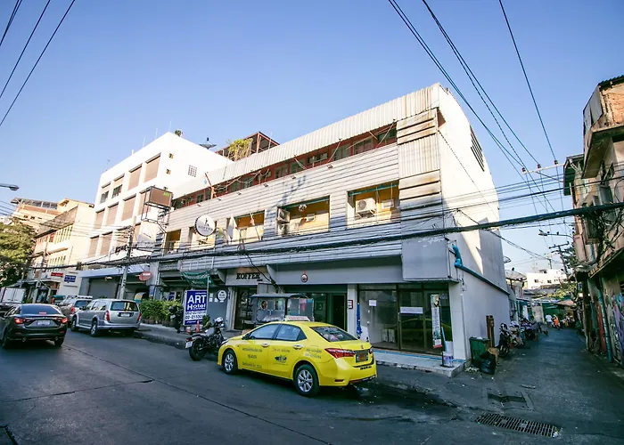 Oyo 568 Art Hua Lamphong מלון