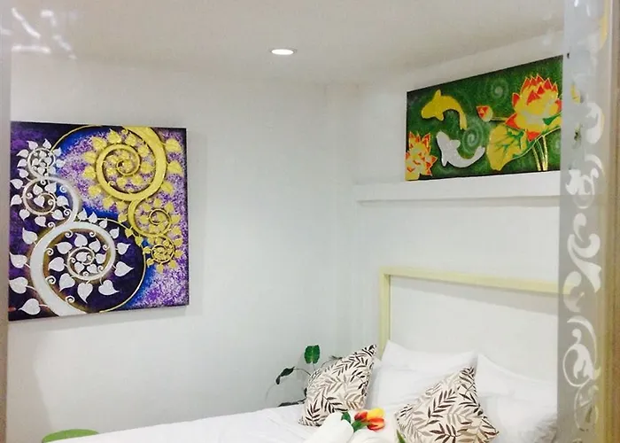 Oyo 568 Art Hua Lamphong מלון 2*