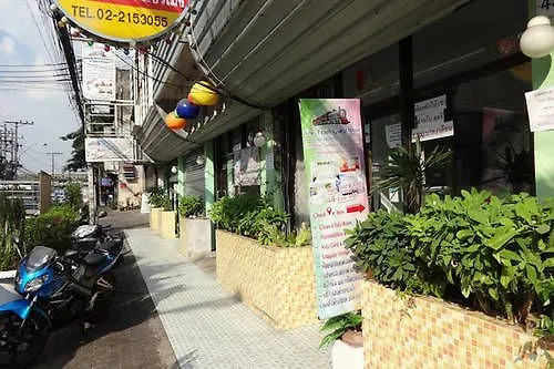 Oyo 568 Art Hua Lamphong מלון 2*
